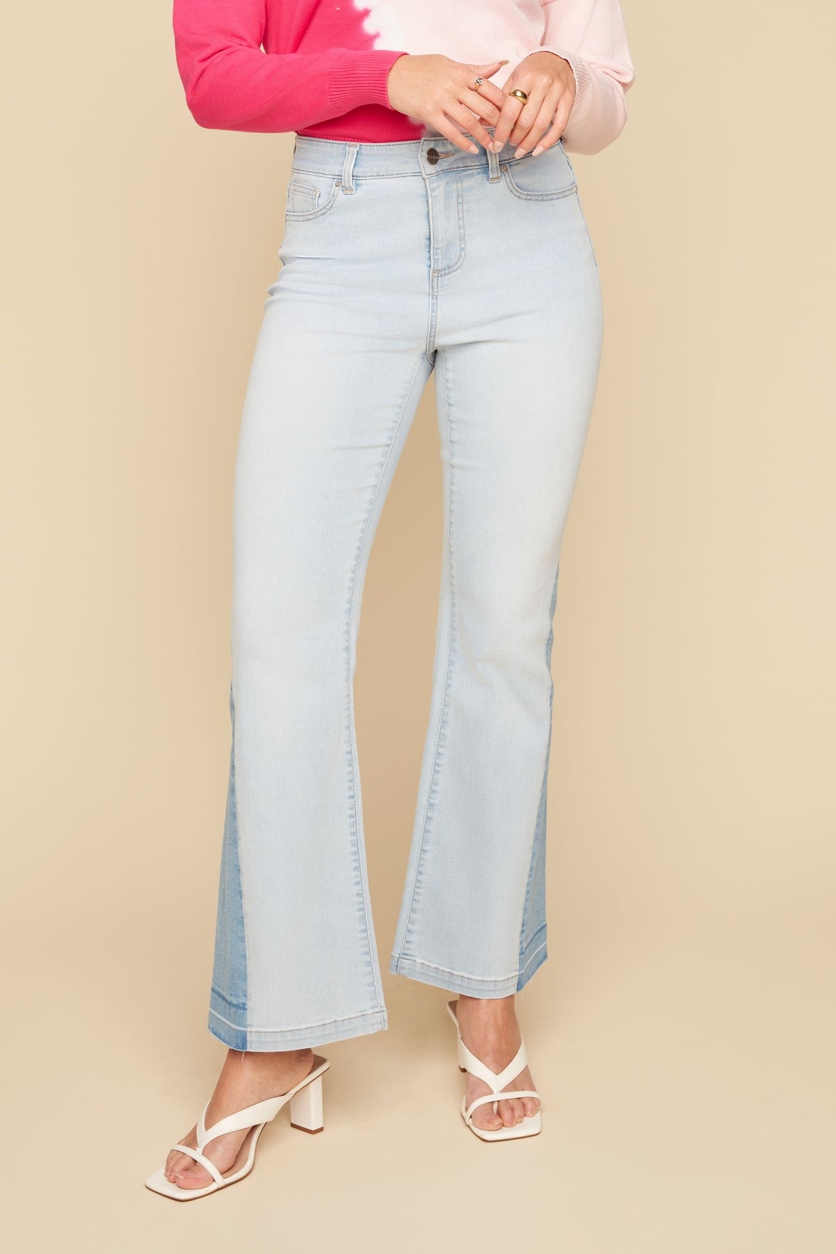 RENUAR Jeans avec insertion coontrastante à la jambe