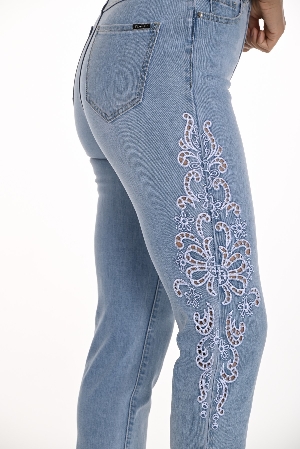 FRANK LYMAN Jeans à jambes droites ornées de broderie anglaise C-Bleu pâle