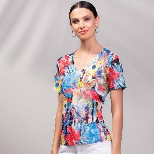 ALISON SHERI T-Shirt de coupe ajustée imprimé C-Multi