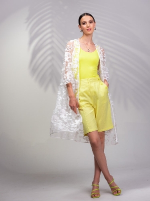 ALISON SHERI Veste transparente avec fleurs opaques