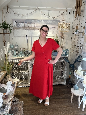 MALOKA Robe longue avec boutonnière C- Rouge