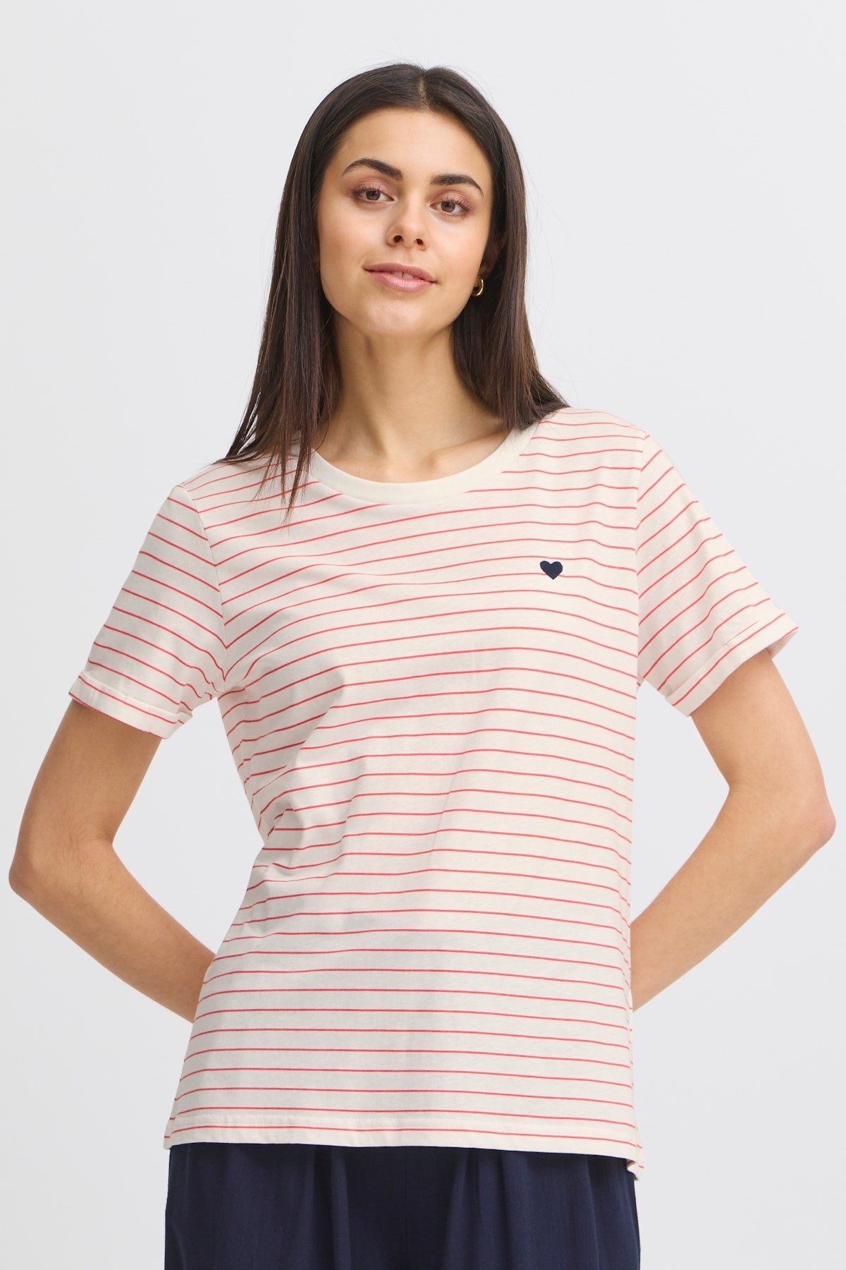 FRANSA T-Shirt à fines rayures rouges C-Blanc