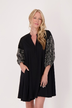 GABBY ISABELLA Robe mini à manches bouffantes brodées C-Noir
