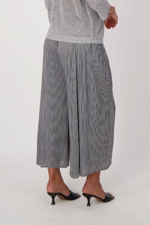 GABBY ISABELLA Pantalon pull on plissé à jambes larges C-Argent
