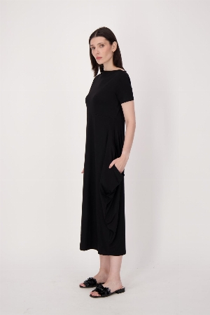 SPANNER Robe longue à plis fluides sur les côtés C- Noir