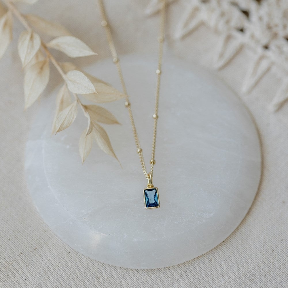 GLEE JEWELRY Chaîne or avec pendentif de cristal Swarovski C-Bleu