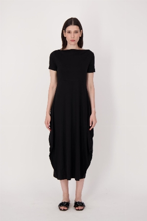 SPANNER Robe longue à plis fluides sur les côtés C- Noir