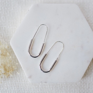 GLEE JEWELRY Anneaux allongés aspect d'un tube courbé C-Argent